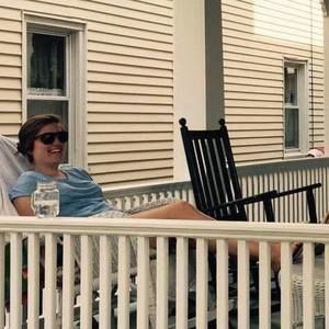 Meet your Posher, Emily